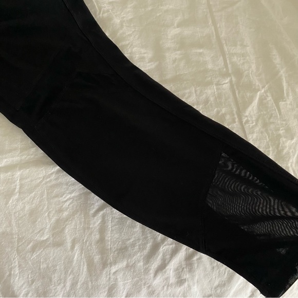 Athleta Mesh Cutout Crop Leggings - Picture 3 of 9